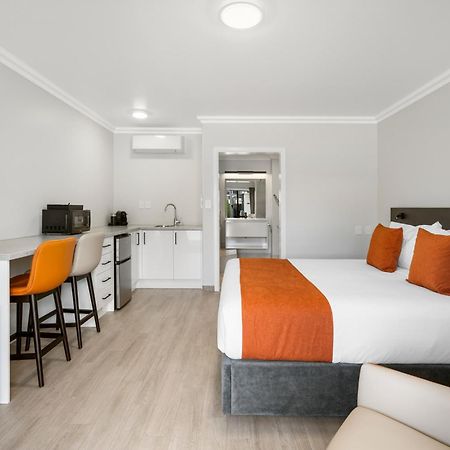 Stay 284 Rotorua - Refurbished Modern Accommodation ภายนอก รูปภาพ