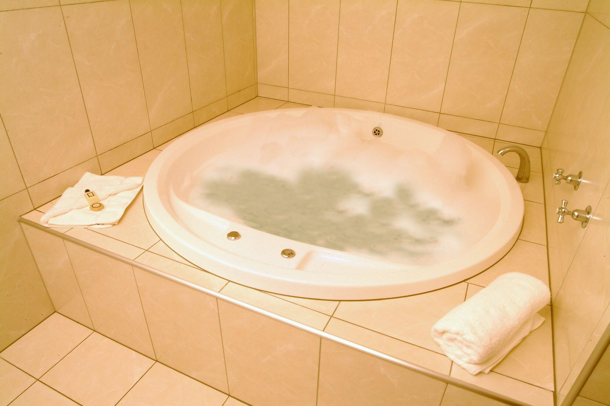 Stay 284 Rotorua - Refurbished Modern Accommodation ภายนอก รูปภาพ
