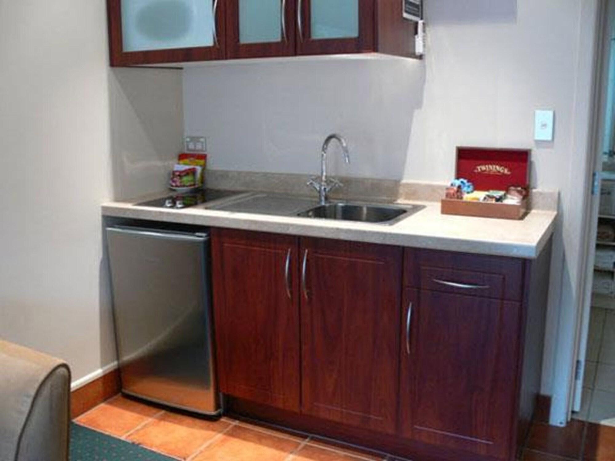 Stay 284 Rotorua - Refurbished Modern Accommodation ภายนอก รูปภาพ
