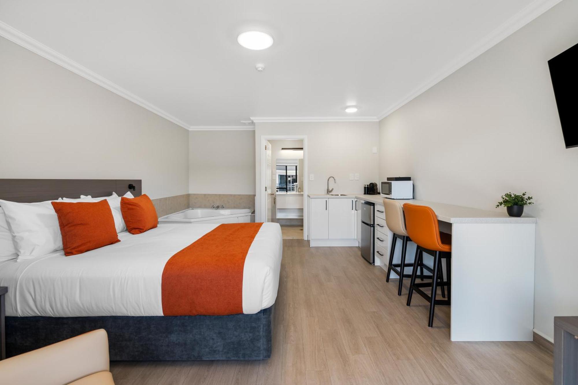 Stay 284 Rotorua - Refurbished Modern Accommodation ภายนอก รูปภาพ
