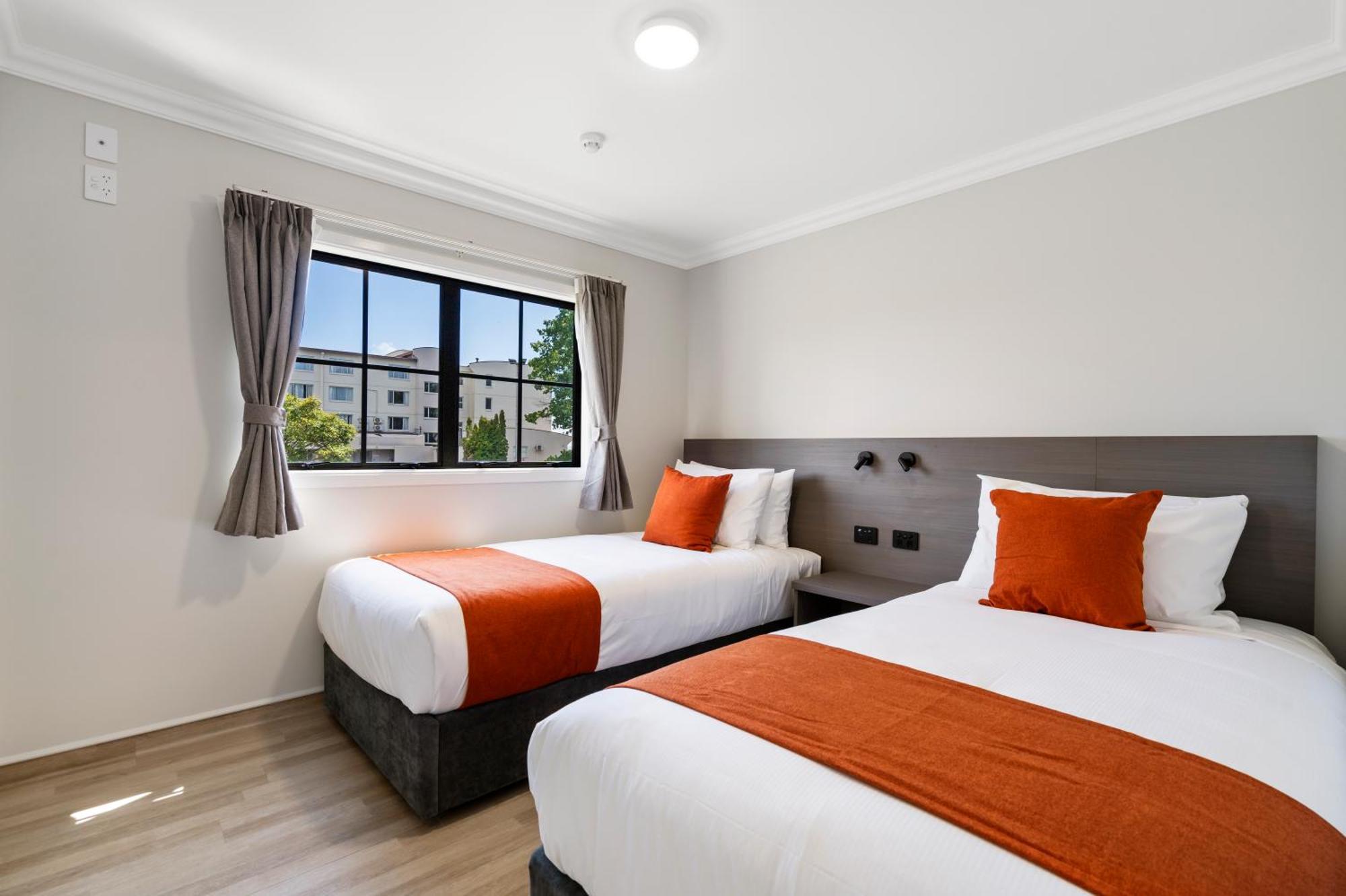 Stay 284 Rotorua - Refurbished Modern Accommodation ภายนอก รูปภาพ