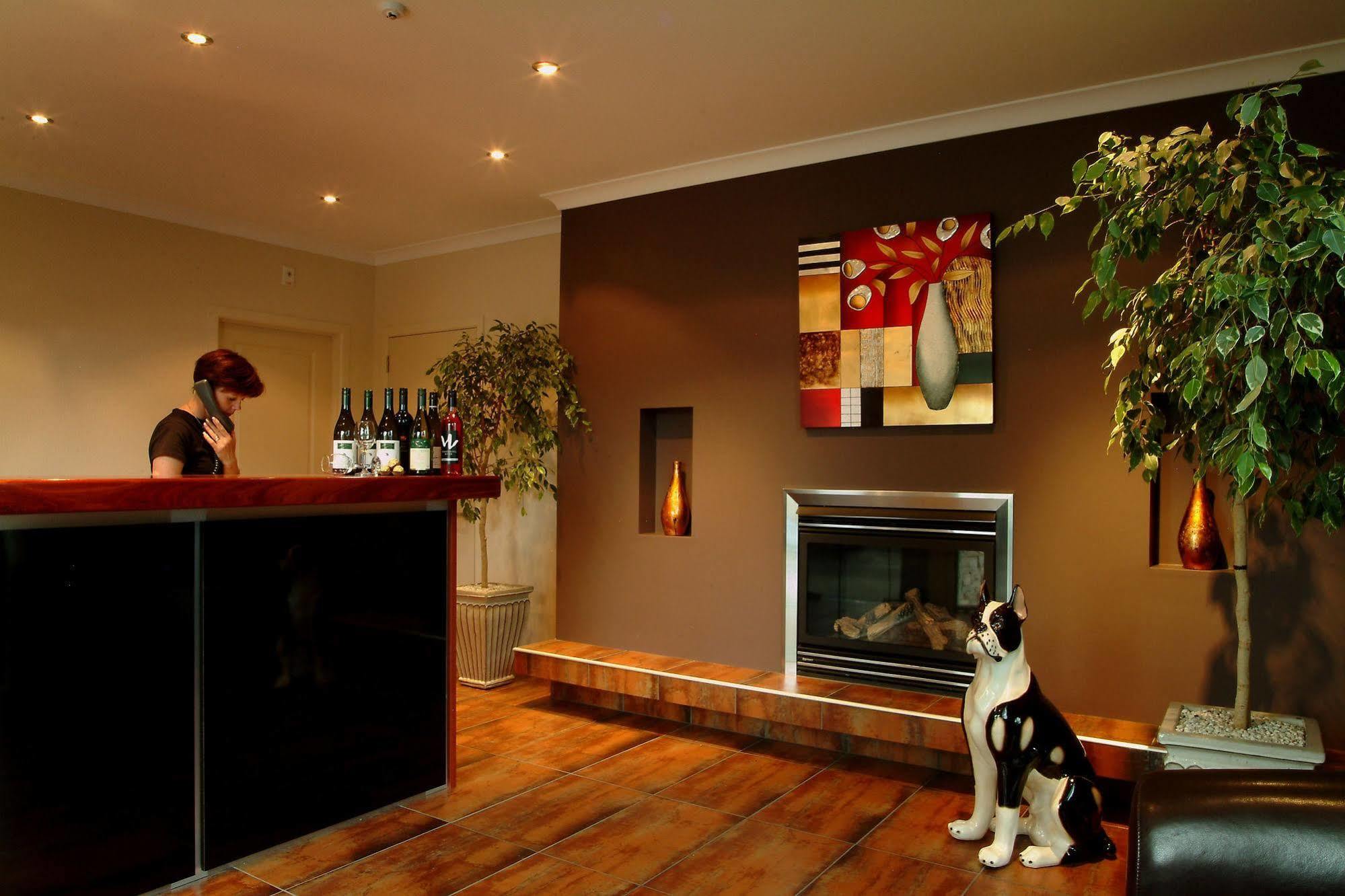 Stay 284 Rotorua - Refurbished Modern Accommodation ภายนอก รูปภาพ